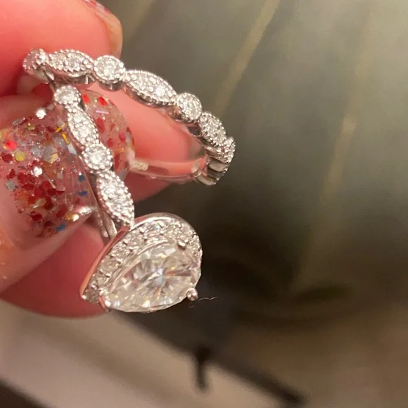 925 Silver & Moissanite Stones 2.9 CT Engagement Set - Picture 4 of 8